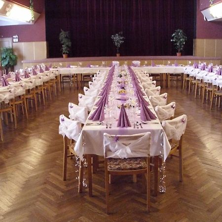 Hotel Morava Jevicko ภายนอก รูปภาพ