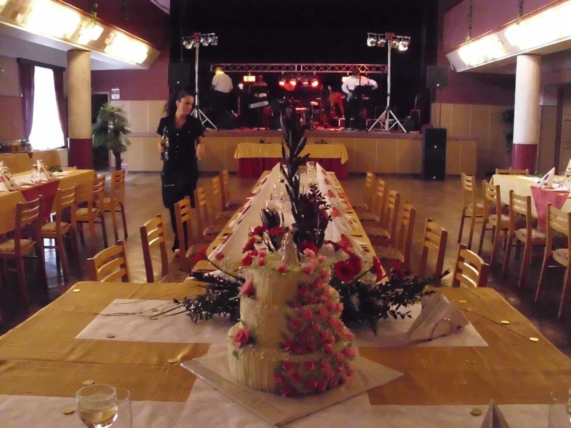 Hotel Morava Jevicko ภายนอก รูปภาพ