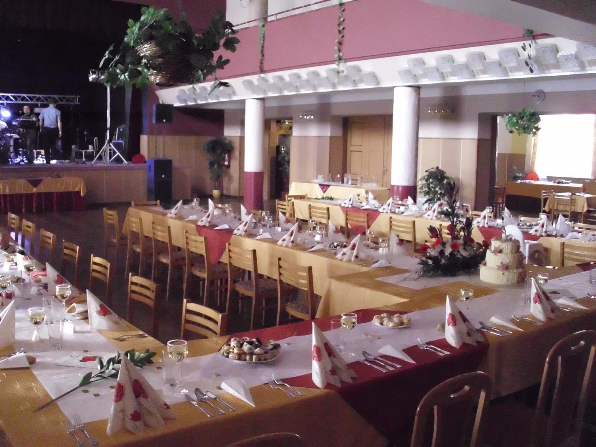 Hotel Morava Jevicko ภายนอก รูปภาพ